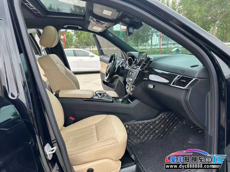 17年奔驰GLS轿车抵押车出售