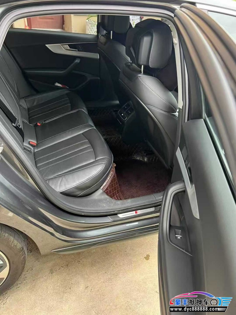 22年奥迪A4L轿车抵押车出售