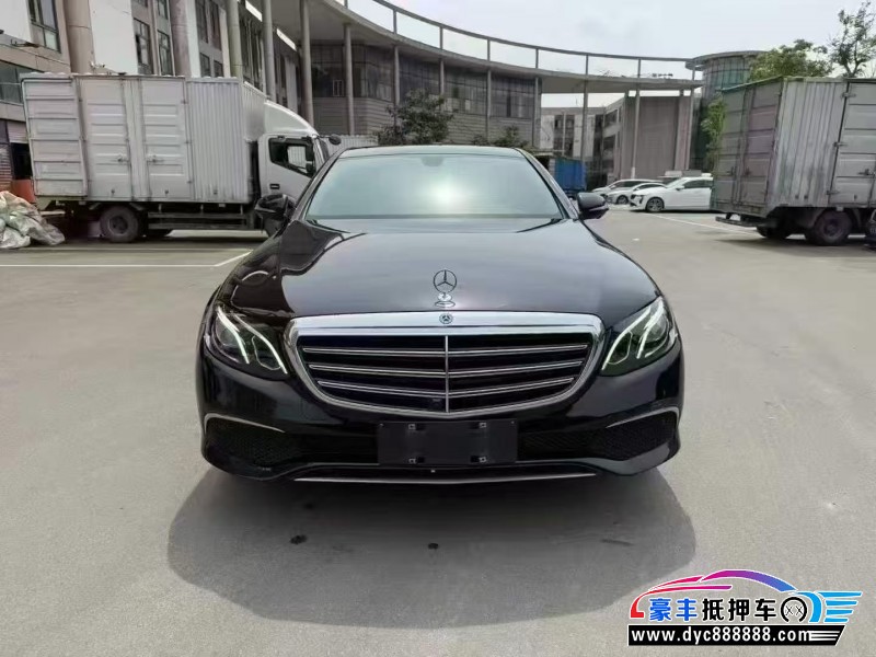 18年奔驰E轿车抵押车出售