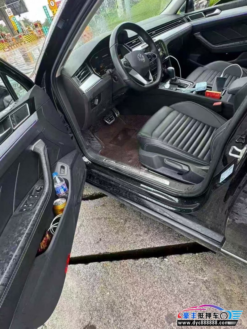 24年大众迈腾轿车抵押车出售