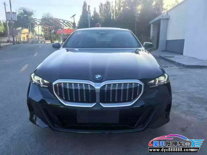 25年宝马5系轿车抵押车出售