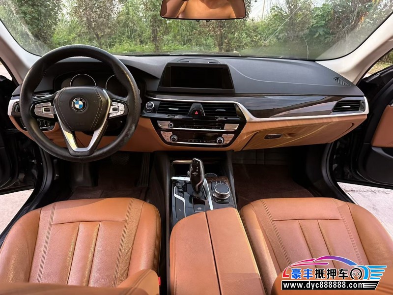 17年宝马5系轿车抵押车出售