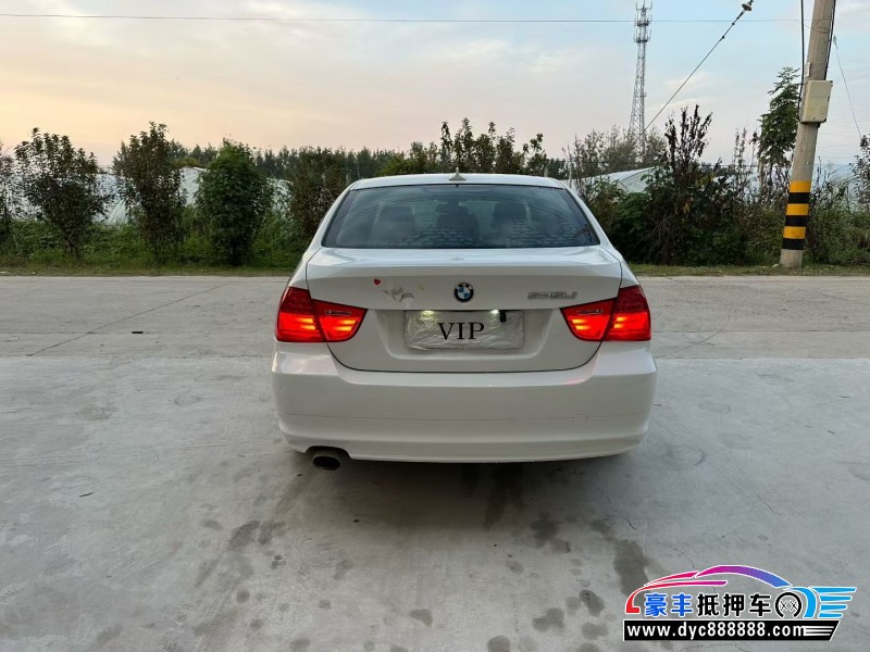 11年宝马3系轿车抵押车出售