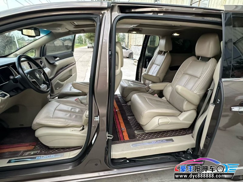 16年别克GL8轿车抵押车出售