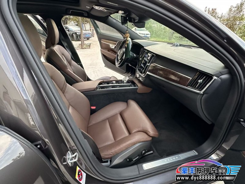 21年沃尔沃S90轿车抵押车出售