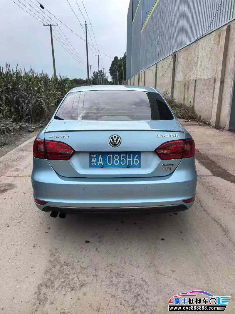 13年大众速腾轿车抵押车出售