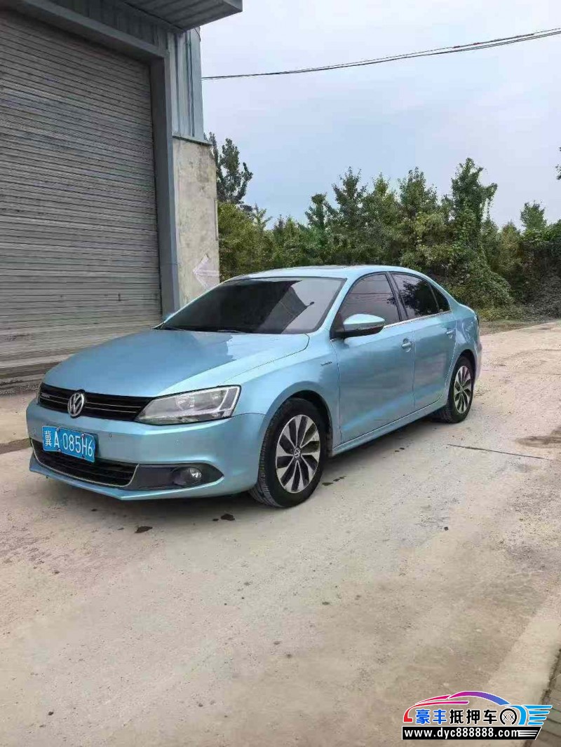 13年大众速腾轿车抵押车出售