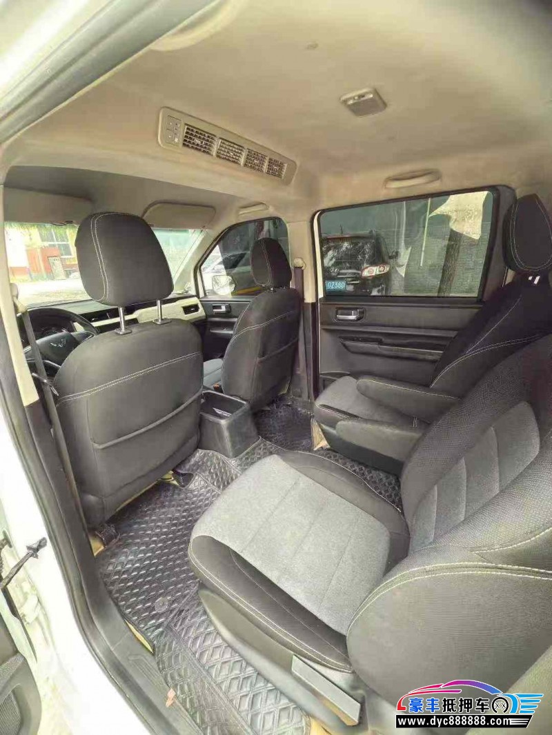 20年五菱五菱宏光S轿车抵押车出售