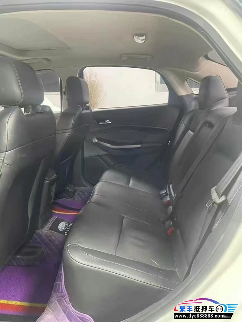 17年福特福睿斯轿车抵押车出售