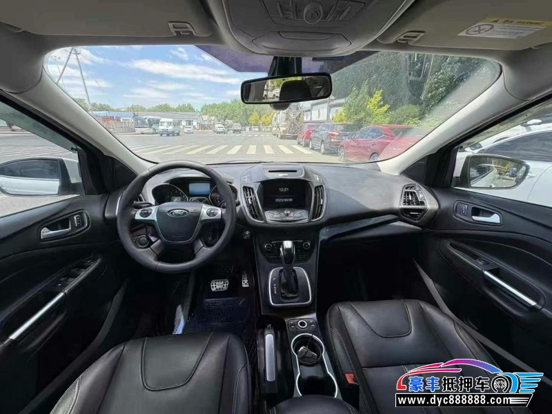 15年福特翼虎轿车抵押车出售