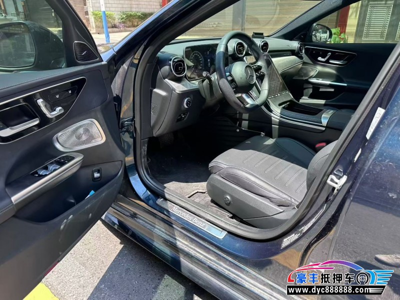 23年奔驰C轿车抵押车出售