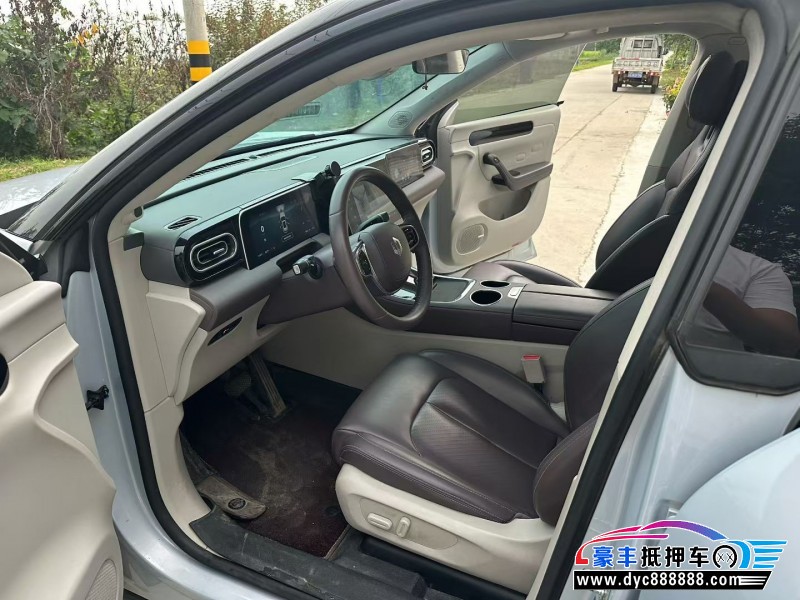 23年零跑C11轿车抵押车出售