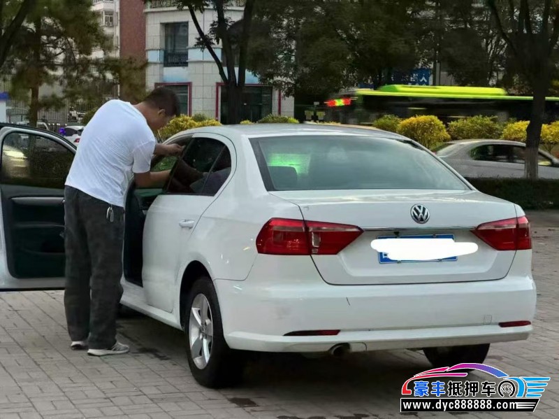 17年大众朗逸轿车抵押车出售