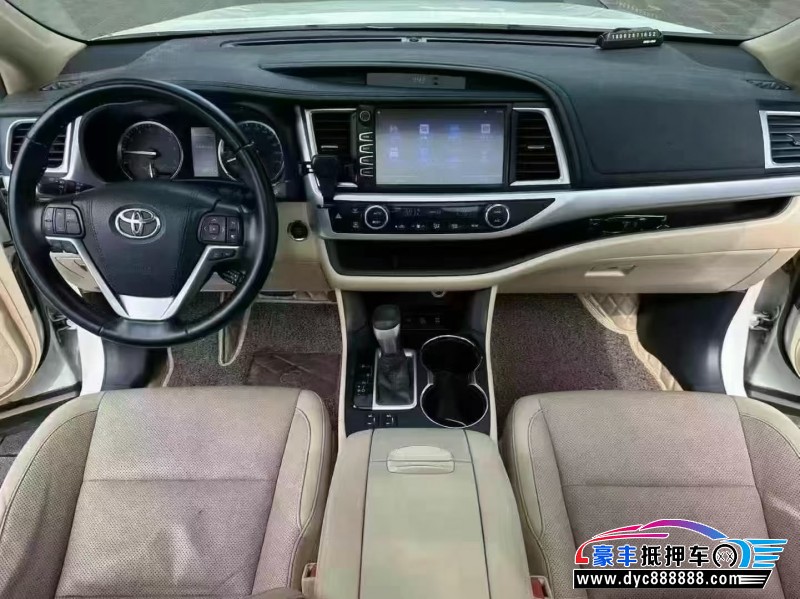 21年丰田汉兰达轿车抵押车出售