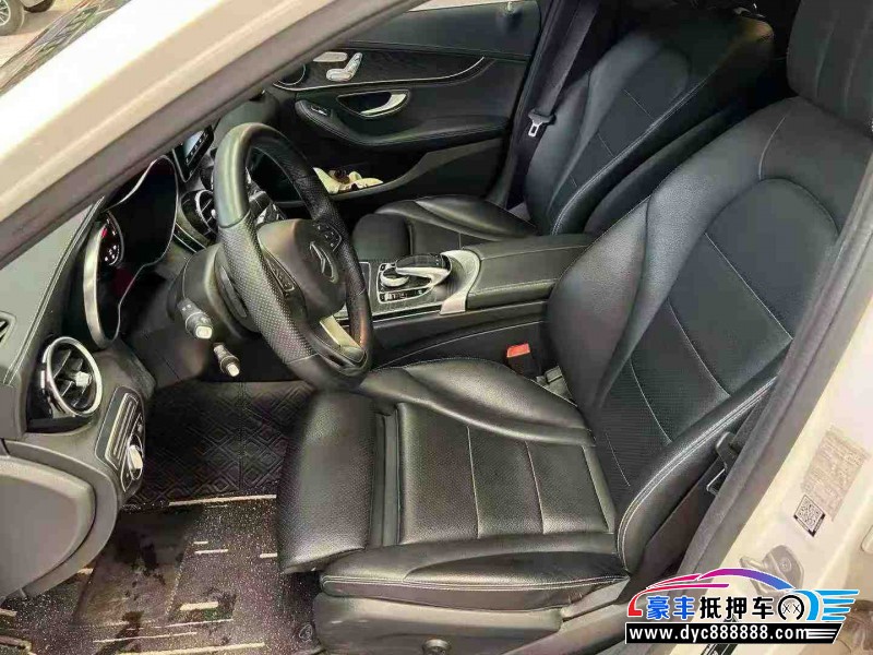 16年奔驰C轿车抵押车出售