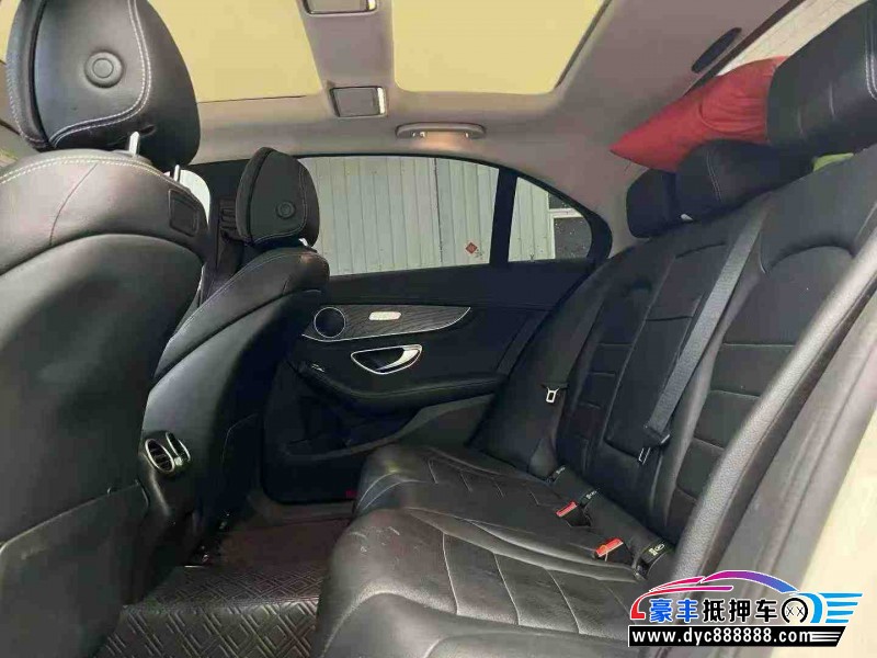 16年奔驰C轿车抵押车出售