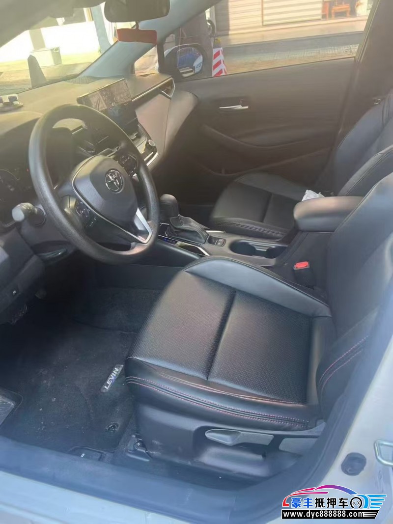 25年丰田雷凌轿车抵押车出售