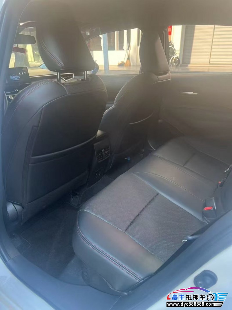 25年丰田雷凌轿车抵押车出售