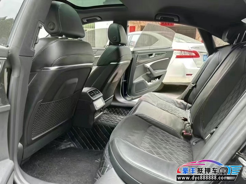 22年奥迪A7轿车抵押车出售