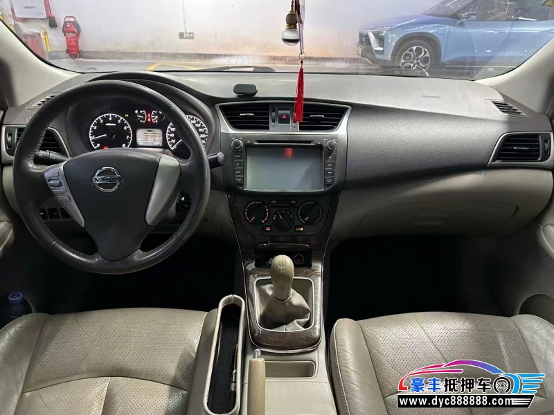 14年日产轩逸轿车抵押车出售