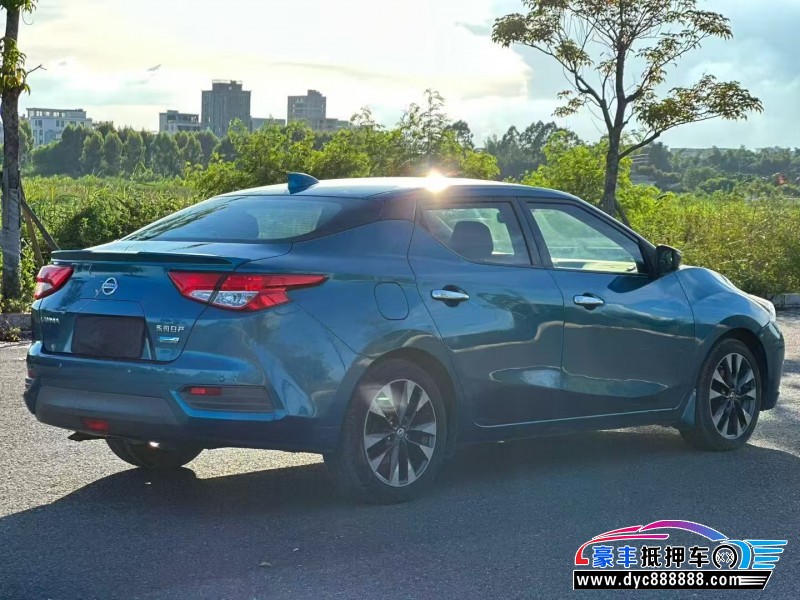 16年日产蓝鸟轿车抵押车出售