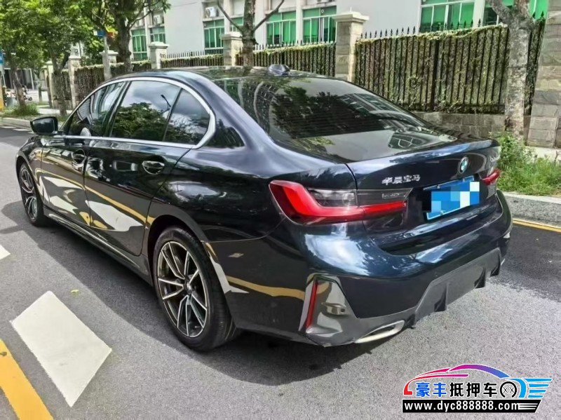 24年宝马3系轿车抵押车出售