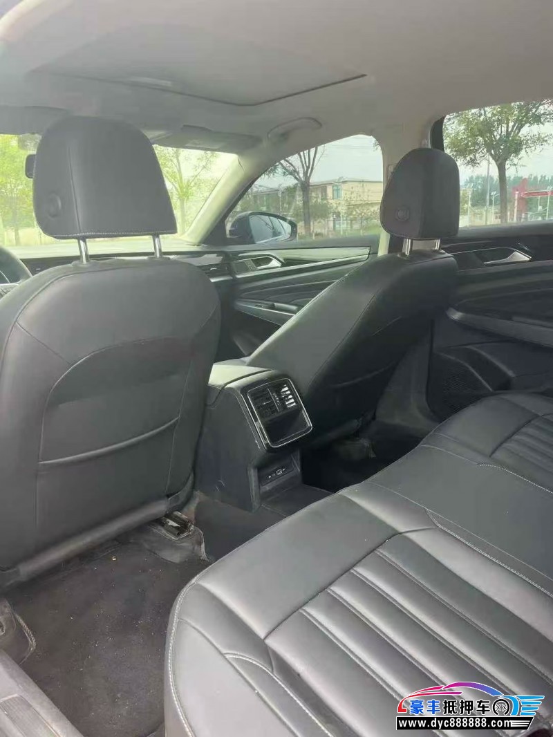 24年大众高尔轿车抵押车出售