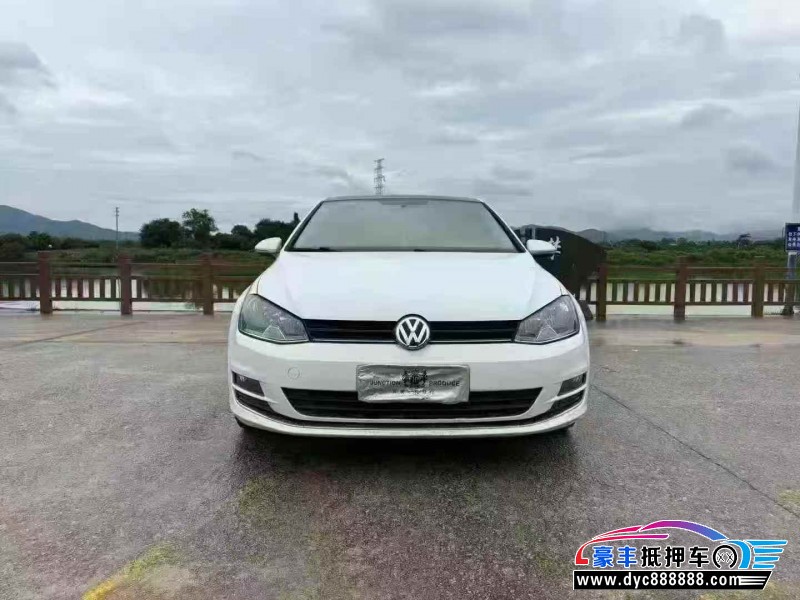 15年大众高尔夫轿车抵押车出售