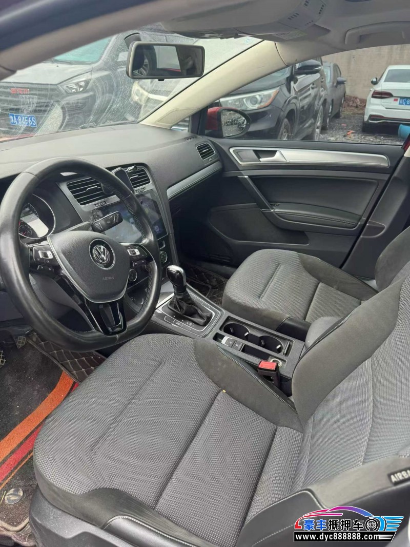 18年大众高尔夫轿车抵押车出售