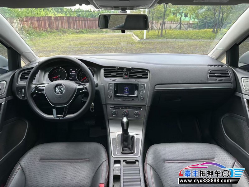 16年大众高尔夫轿车抵押车出售