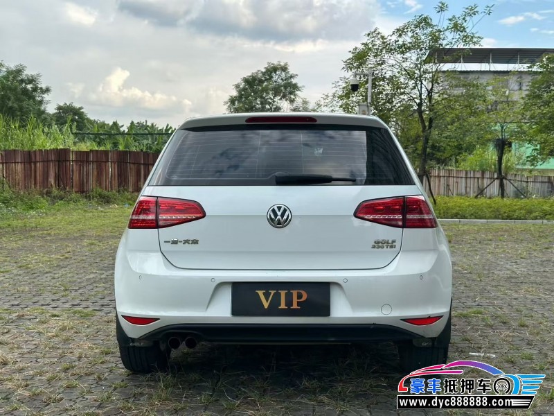 16年大众高尔夫轿车抵押车出售