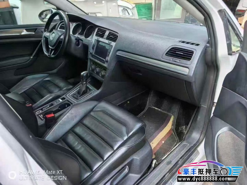 16年大众高尔夫轿车抵押车出售