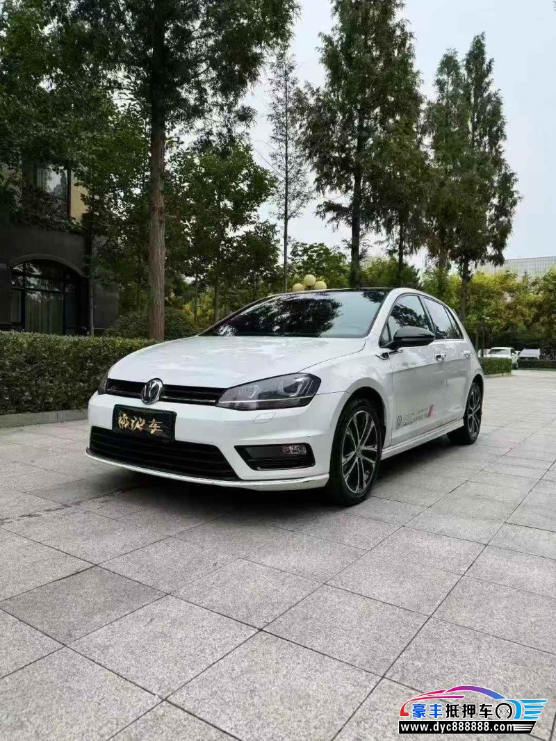 17年大众高尔夫轿车抵押车出售