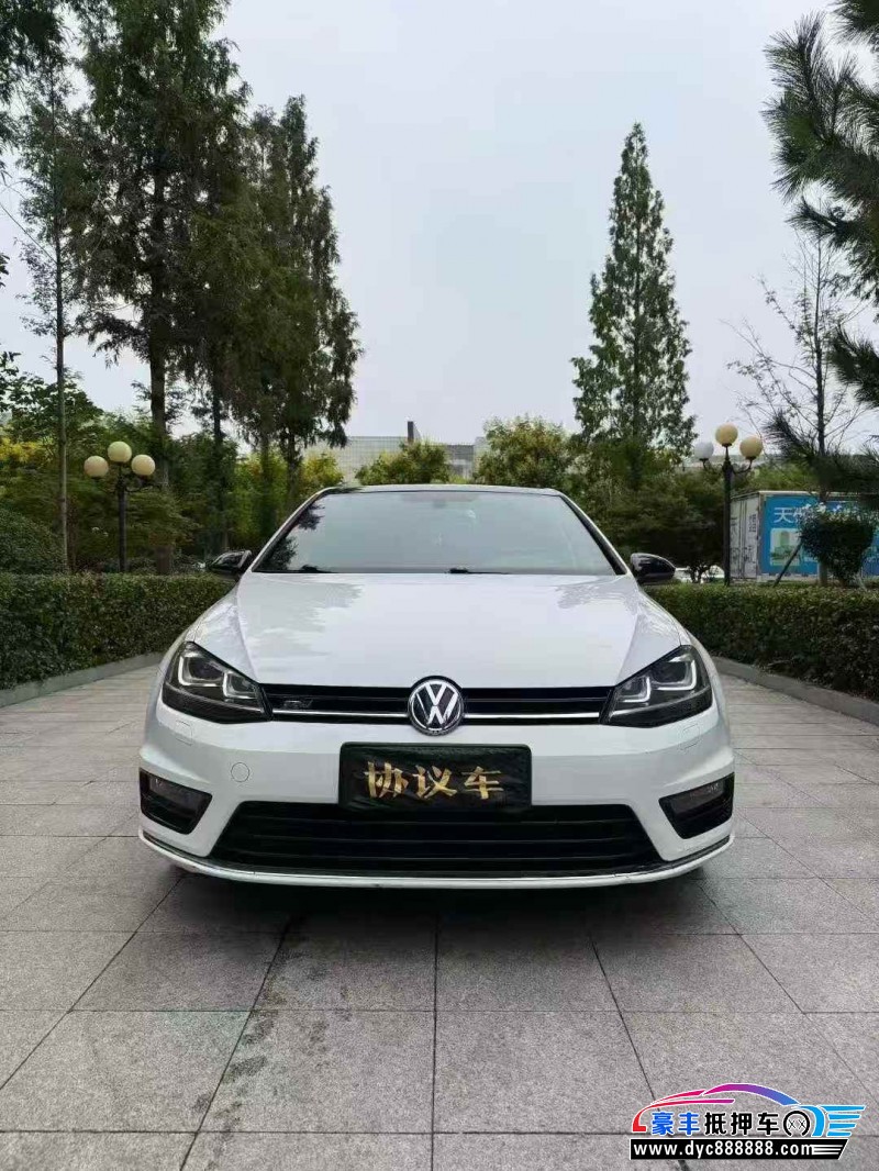 17年大众高尔夫轿车抵押车出售