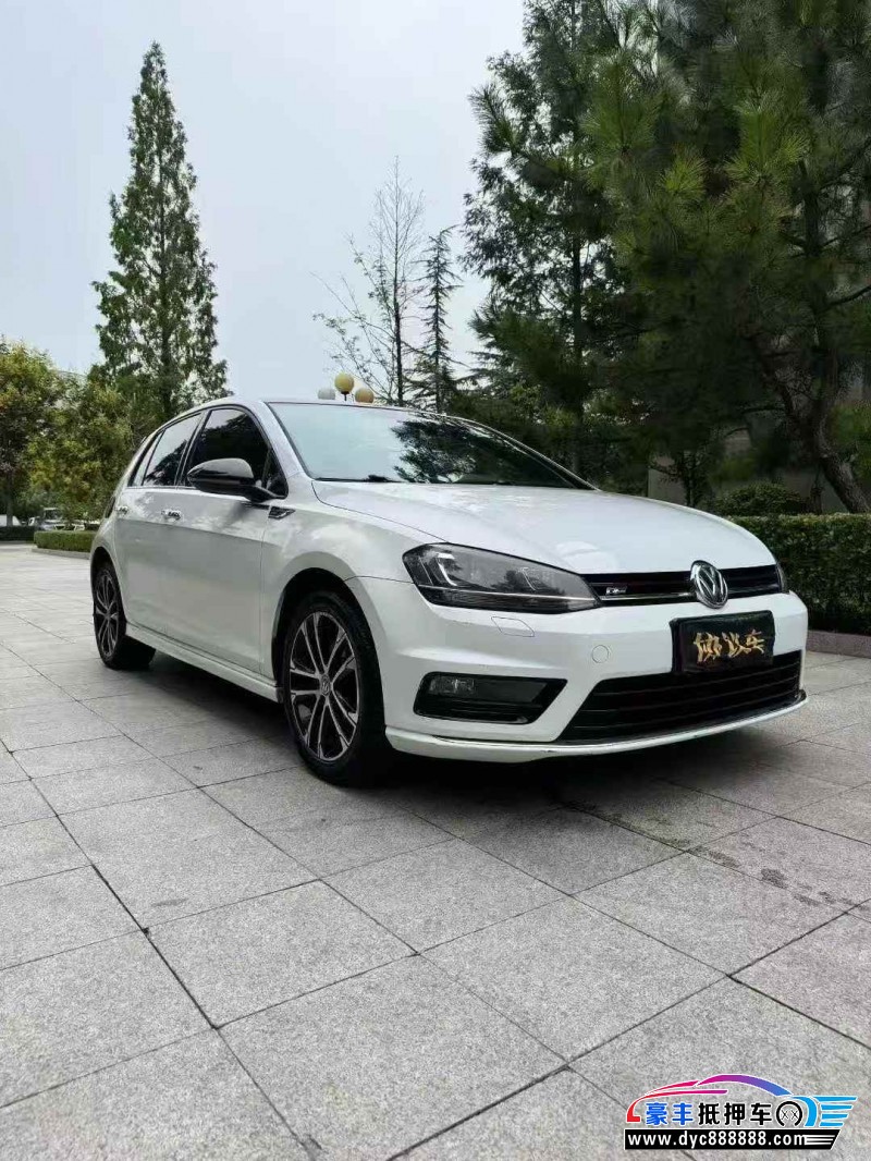 17年大众高尔夫轿车抵押车出售