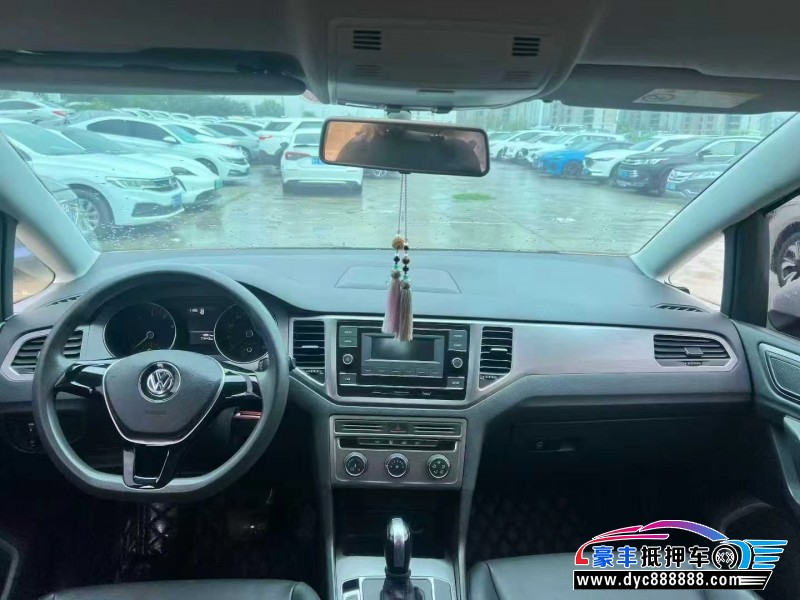 18年大众高尔夫轿车抵押车出售