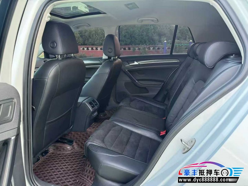 19年大众高尔夫轿车抵押车出售