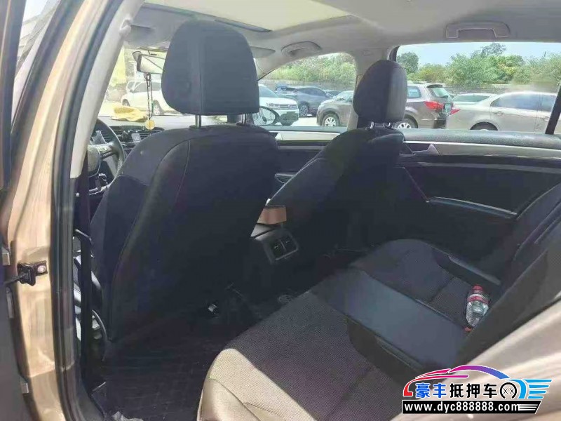 18年大众高尔夫轿车抵押车出售