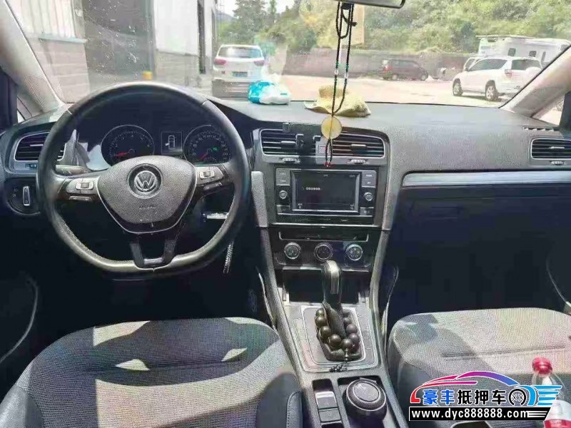 18年大众高尔夫轿车抵押车出售