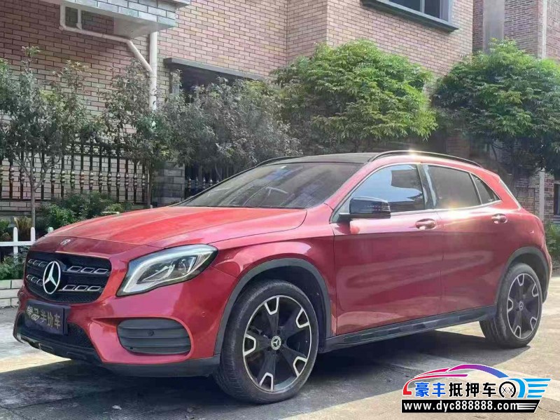 18年奔驰GLA轿车抵押车出售