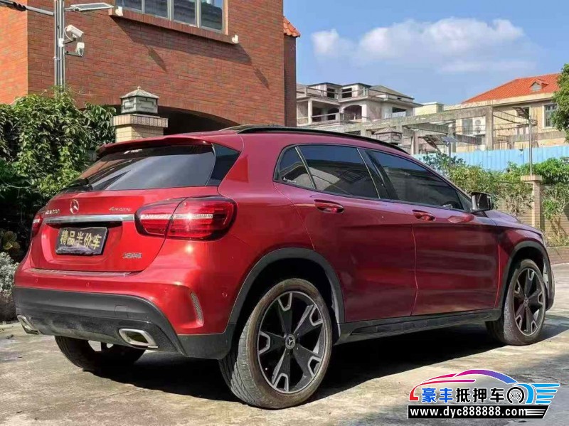 18年奔驰GLA轿车抵押车出售