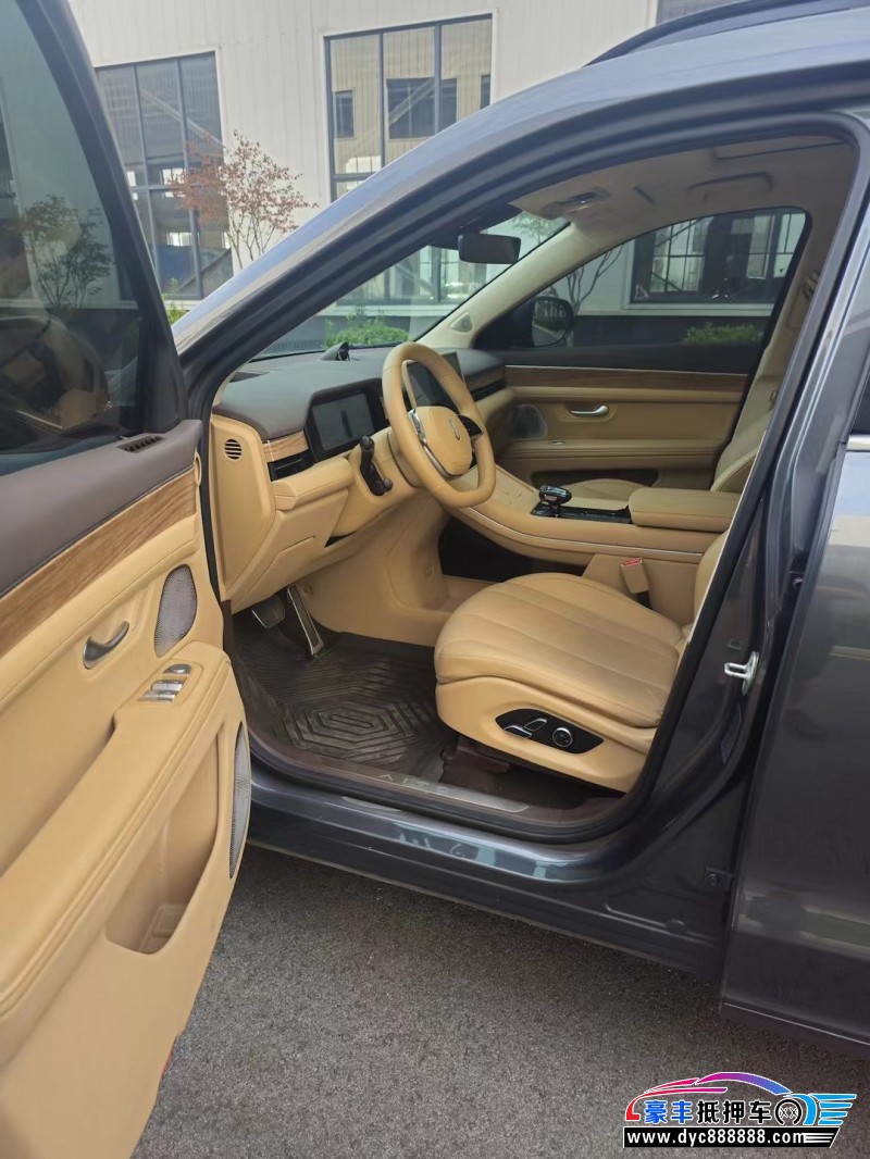 24年华为问界轿车抵押车出售