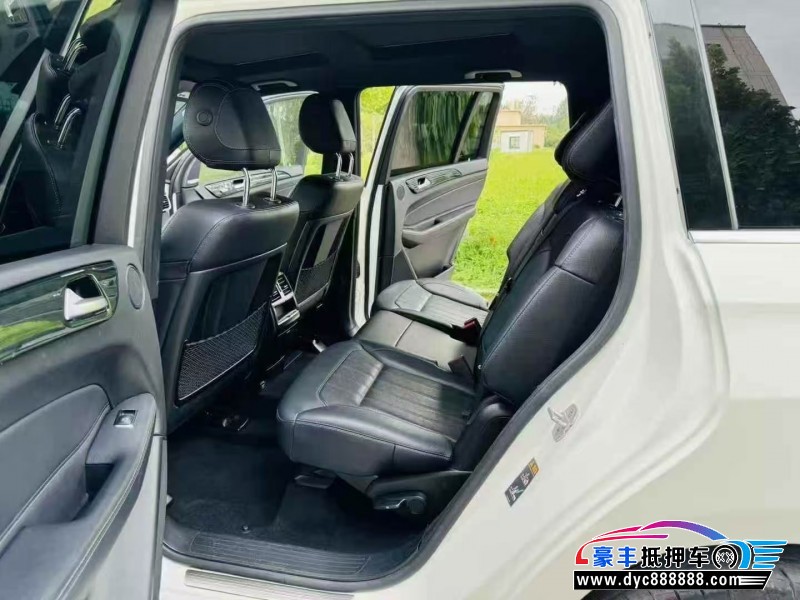 19年奔驰GLS轿车抵押车出售