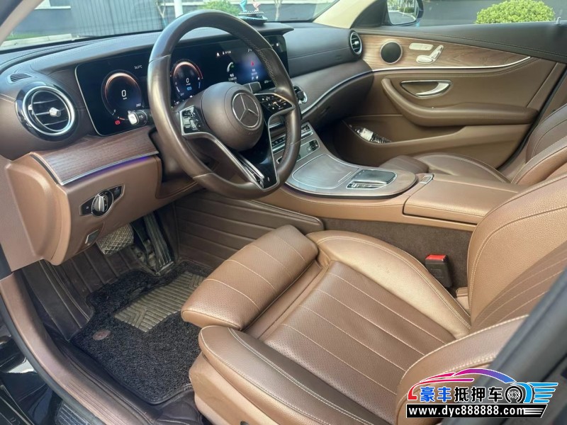 22年奔驰E轿车抵押车出售