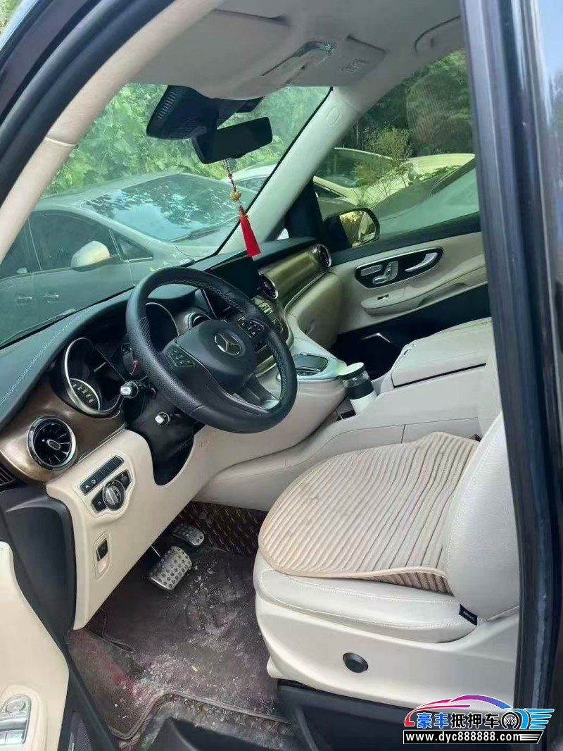 22年奔驰V轿车抵押车出售