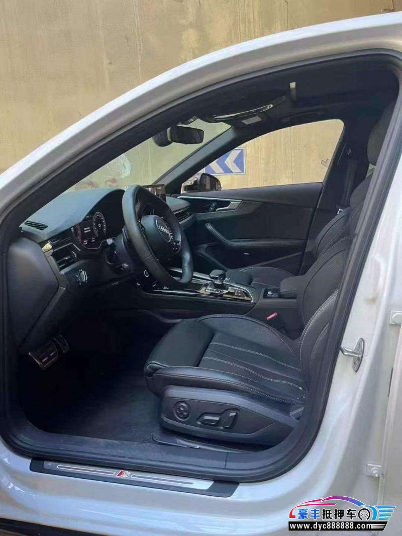 23年奥迪A4L轿车抵押车出售