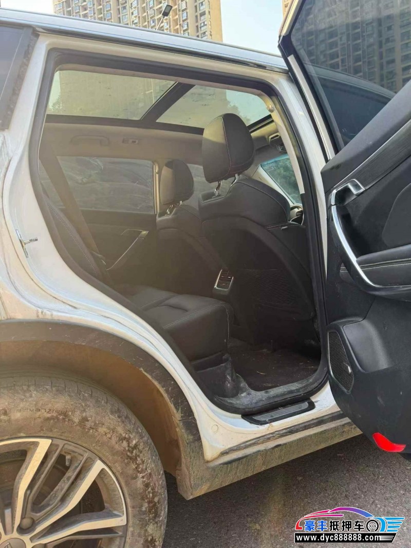 20年吉利博越轿车抵押车出售