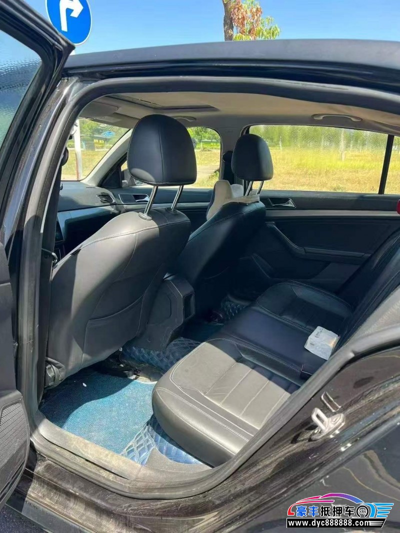 17年大众朗逸轿车抵押车出售