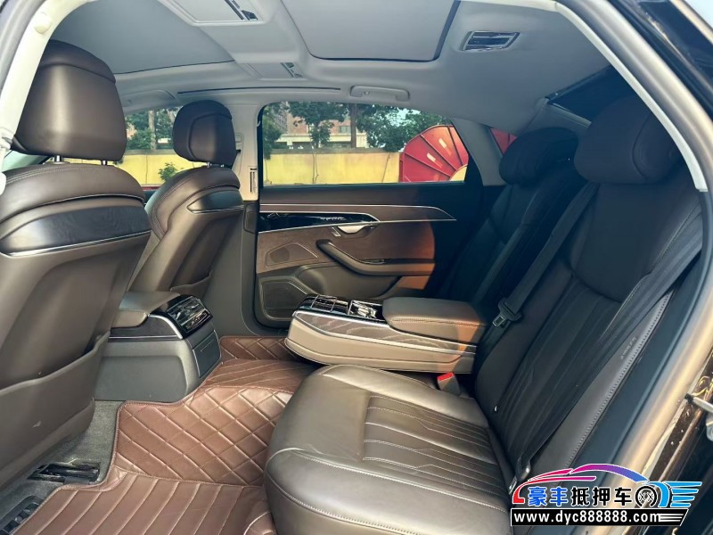 20年奥迪A8L轿车抵押车出售