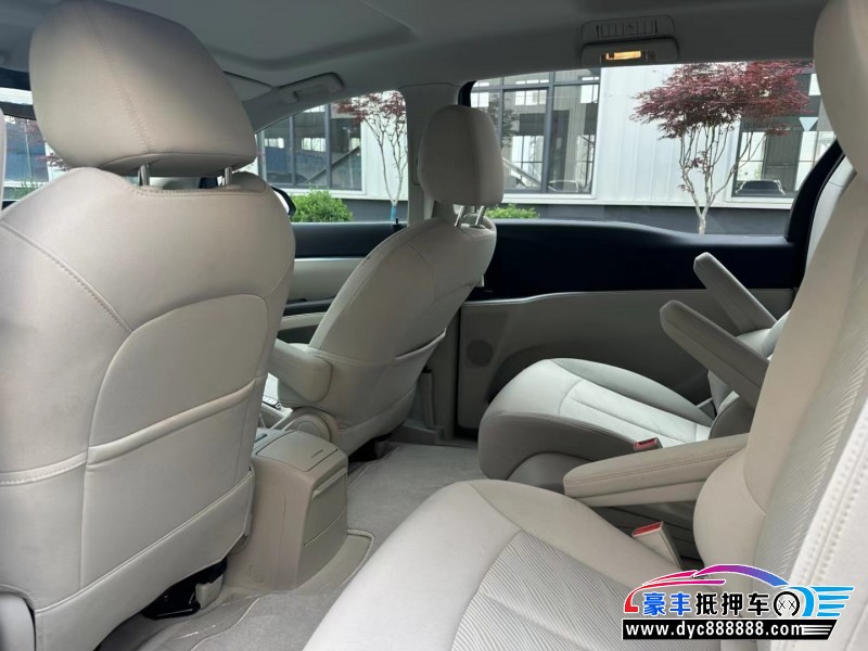 24年别克GL8轿车抵押车出售